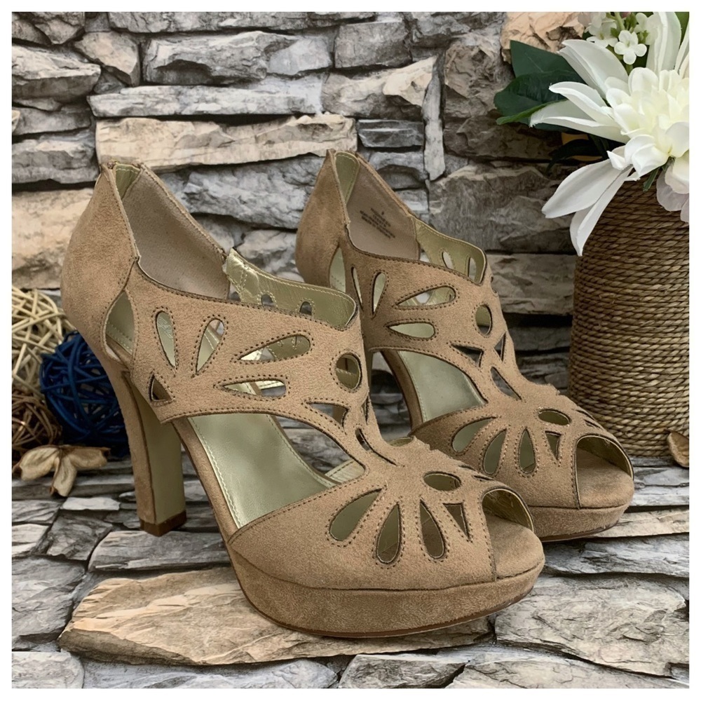 #09 Women’s X-Appeal Highness Tan Faux Suede Platform Stiletto Heels Pumps Shoes